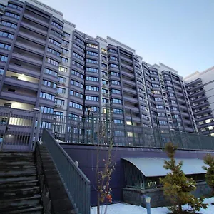 жк верный, 3-комнатная квартира, рядом с верхней мегой, вдоль речки Апартаменты